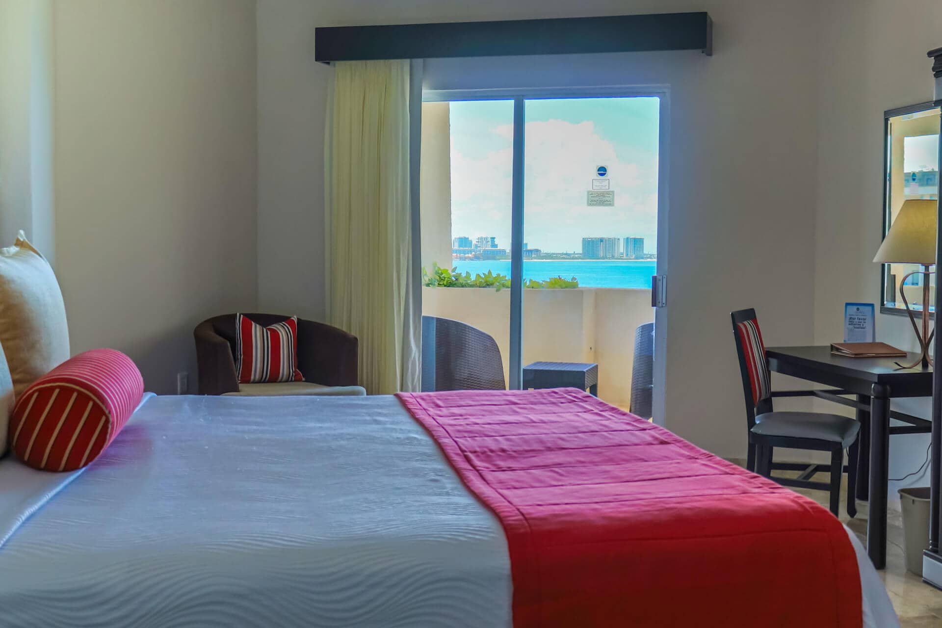 beachfront room hotel in cancun